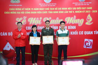 LE_HOI_XUAN_HONG_cea63