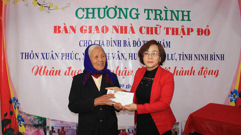 Ninh Bình bàn giao nhà Chữ thập đỏ cho 02 hộ nghèo xã Ninh Vân