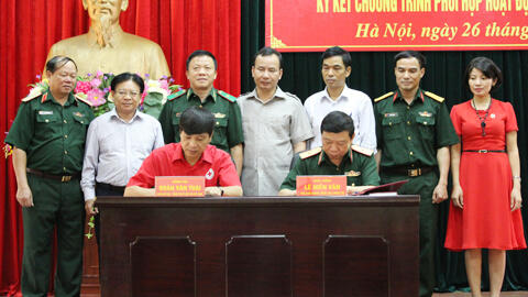 Ký kết chương trình phối hợp hoạt động giữa Hội Chữ thập đỏ Việt Nam với Tổng Cục chính trị - Quân đội nhân dân Việt Nam, giai đoạn 2016 - 2021