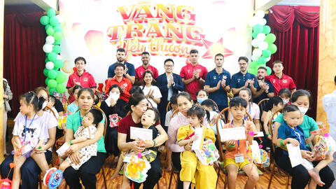 TRUNG THU YÊU THƯƠNG DÀNH TẶNG TRẺ EM BẠI NÃO